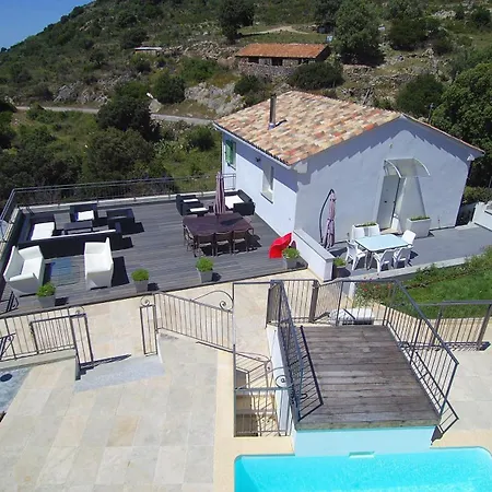Ensoleillee A Avec Piscine Privee Pietralba