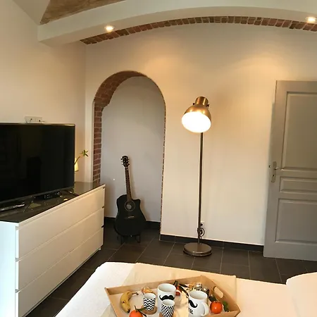 Ensoleillee A Avec Piscine Privee Pietralba