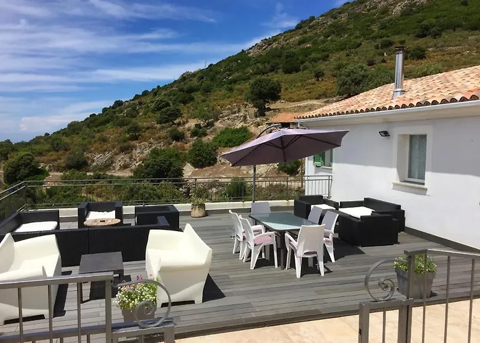 Ensoleillee A Avec Piscine Privee * Pietralba