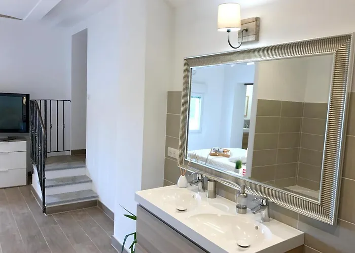 Ensoleillee A Avec Piscine Privee * Pietralba